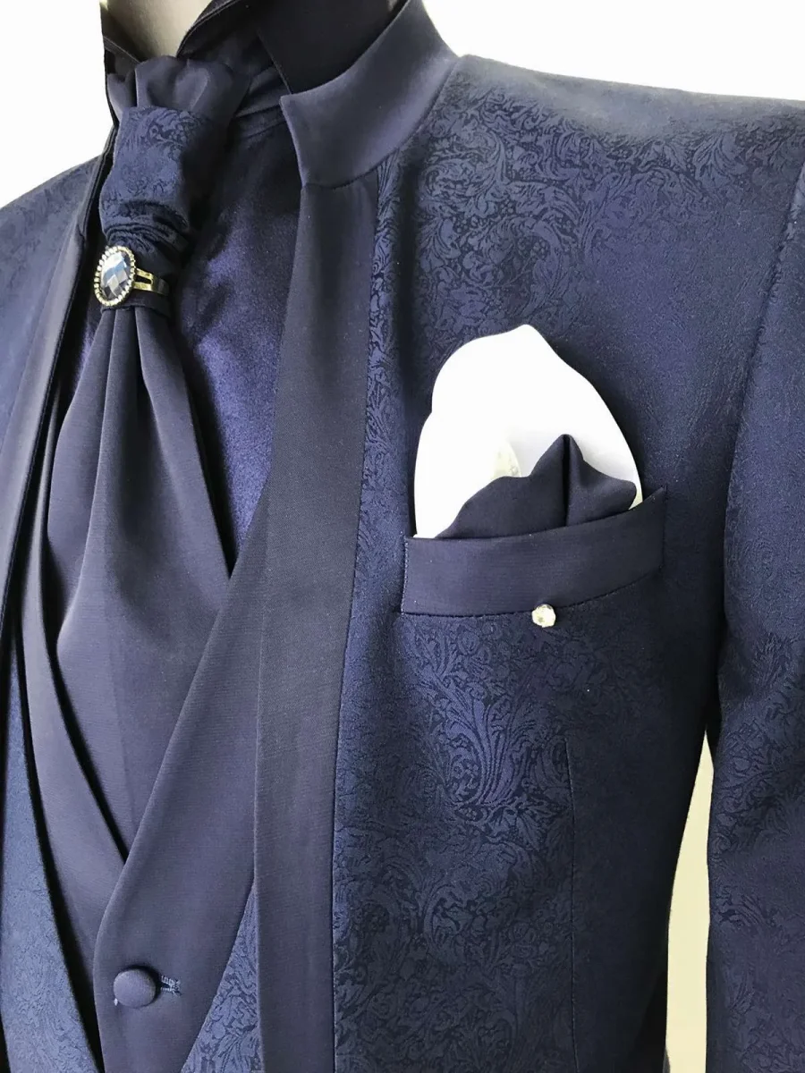 Abito da Sposo collo coreana tessuto damascato vestibilità slim fit modello Giulio - immagine 3