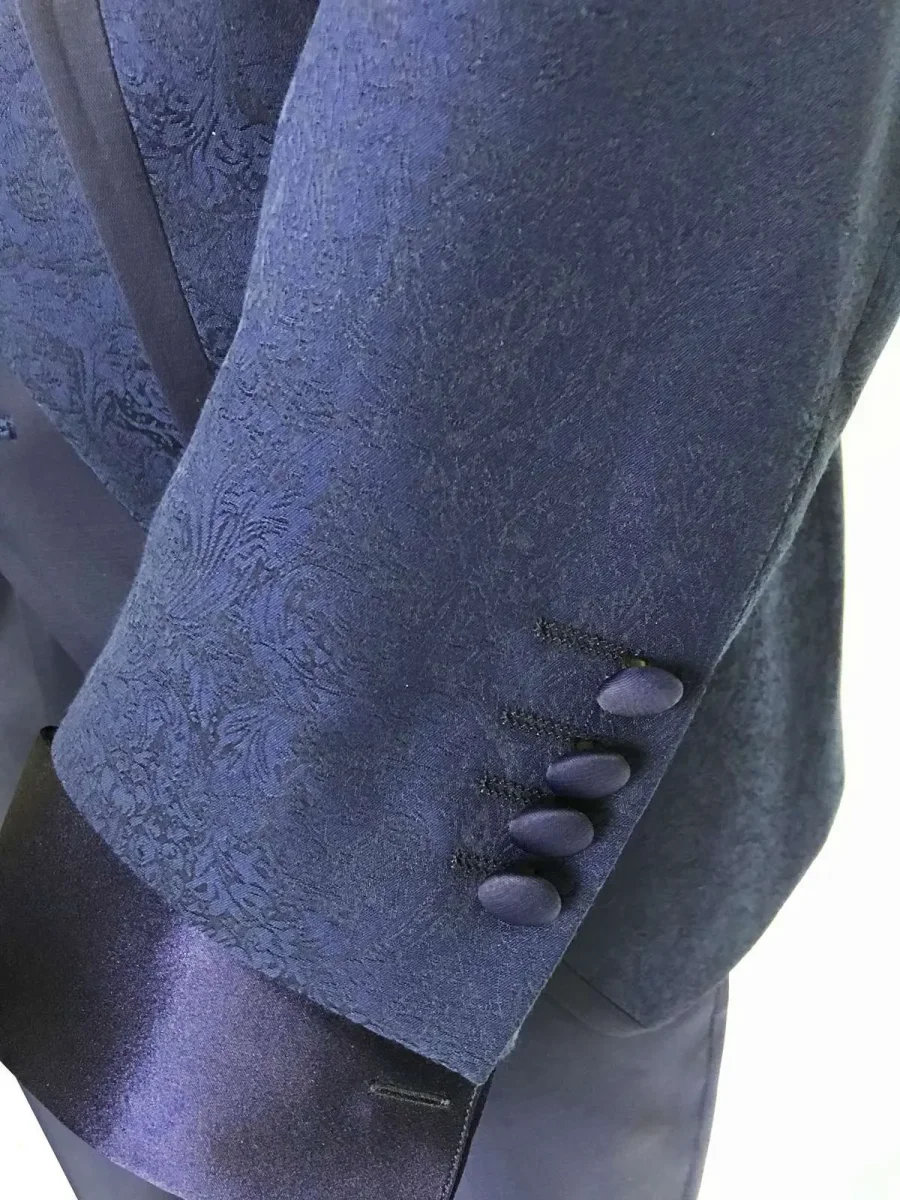Abito da Sposo collo coreana tessuto damascato vestibilità slim fit modello Giulio - immagine 4