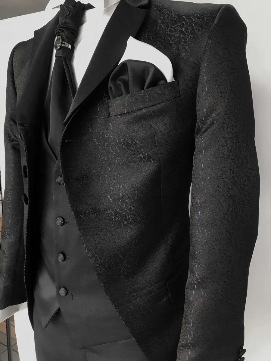 Abito da sposo modello Frack vestibilita slim fit 3 bottoni tessuto damascato nero Frankie - immagine 3